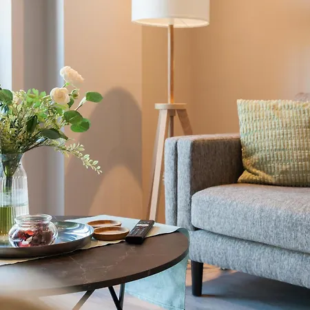 Διαμέρισμα 3 Bed Flats Near Station & Centre - Sleeps 6