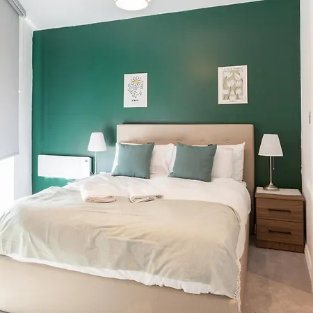 3 Bed Flats Near Station & Centre - Sleeps 6 Appartement