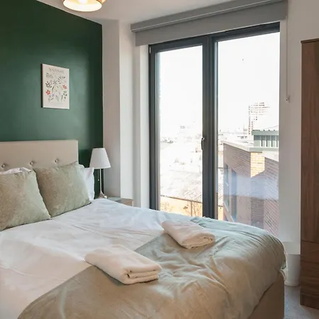 3 Bed Flats Near Station & Centre - Sleeps 6 公寓 *